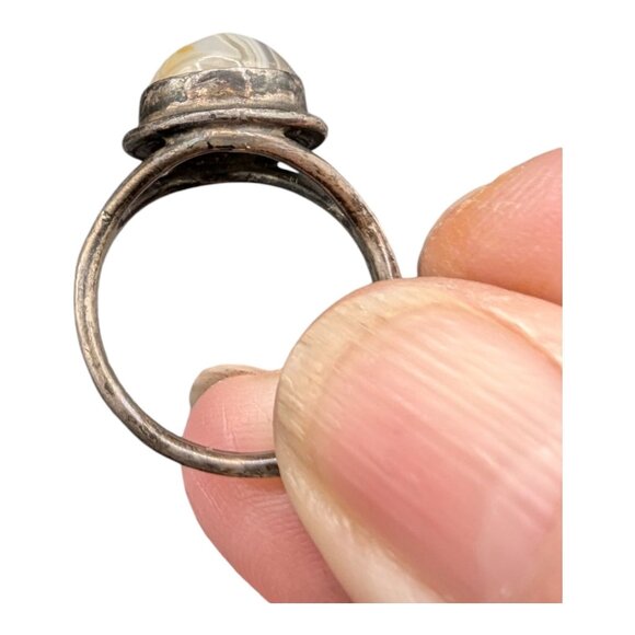 Vintage Silver Ring With Unique Stone Size 6.5 Boho Chic Style Statement - Picture 3 of 8